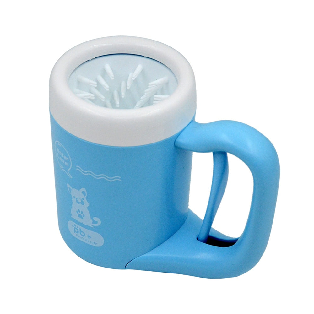 Mechanical portable paw cleaner