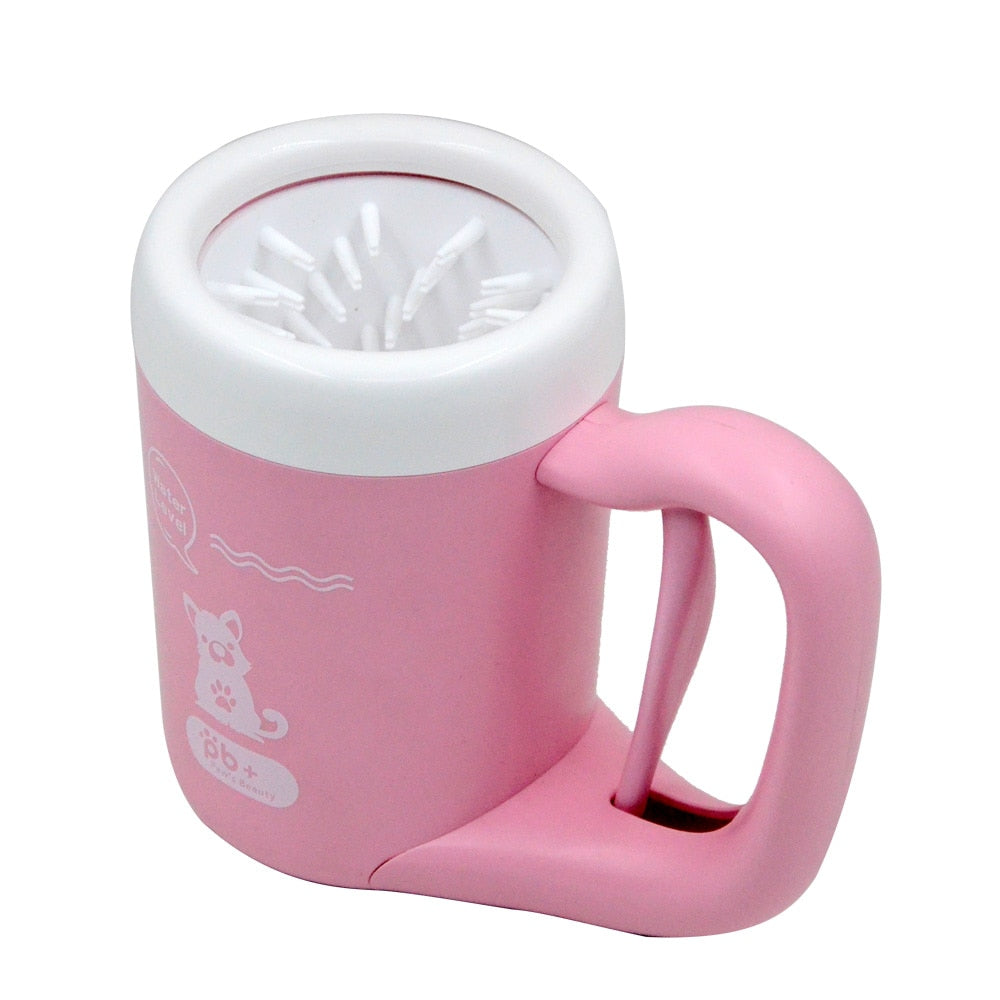 Mechanical portable paw cleaner