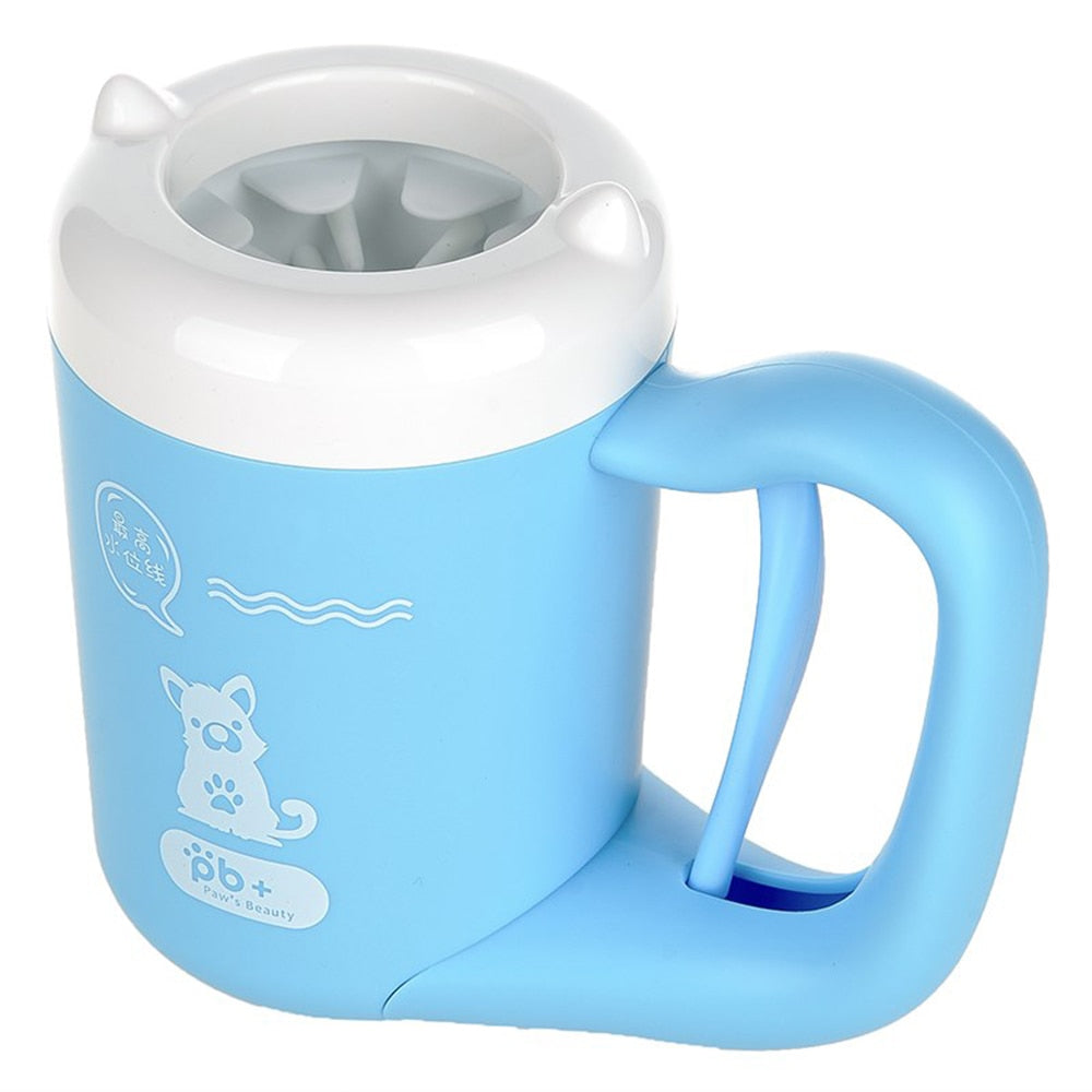 Mechanical portable paw cleaner